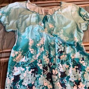 Peaches scrub top